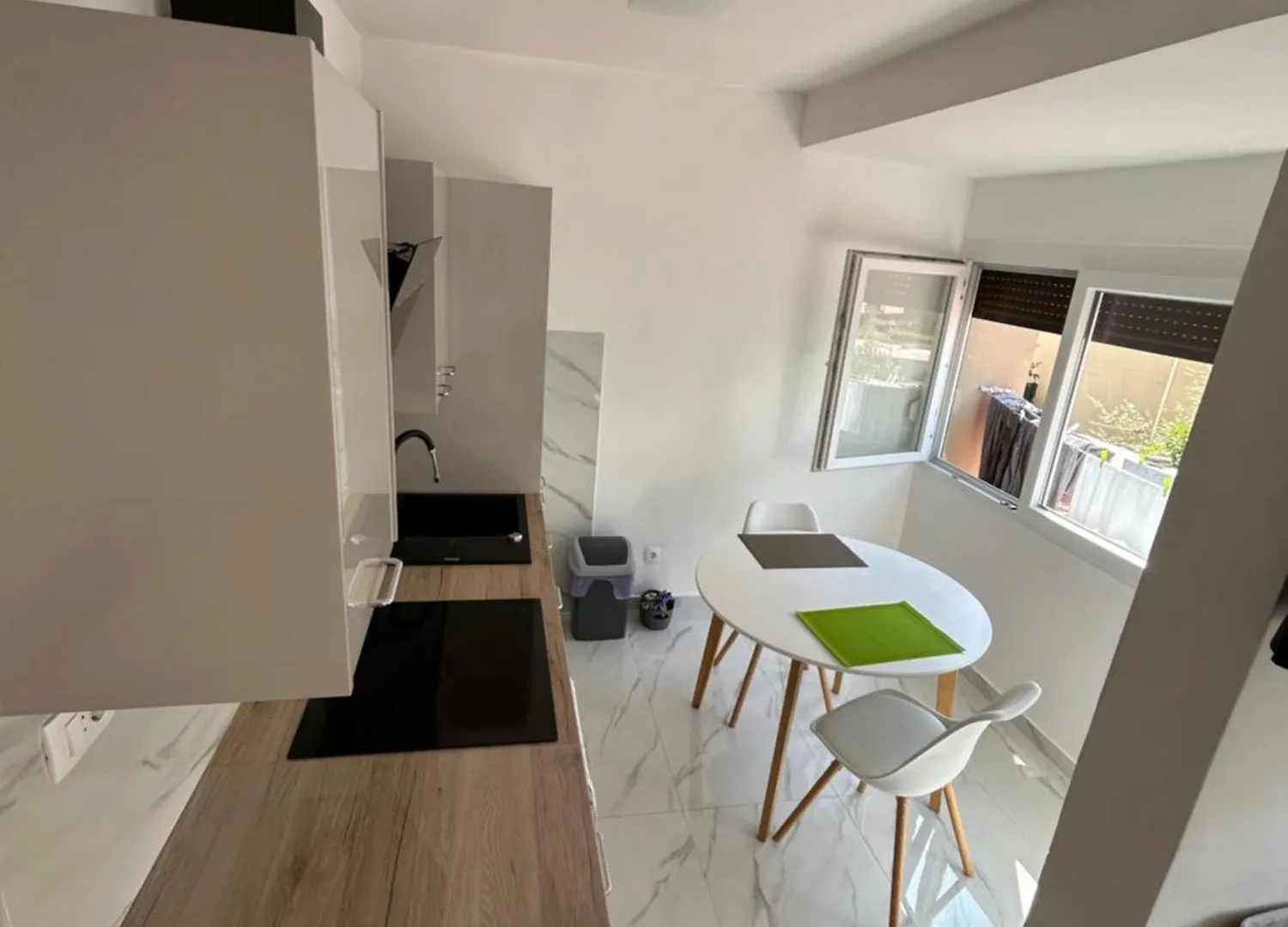Paula Apartment Split