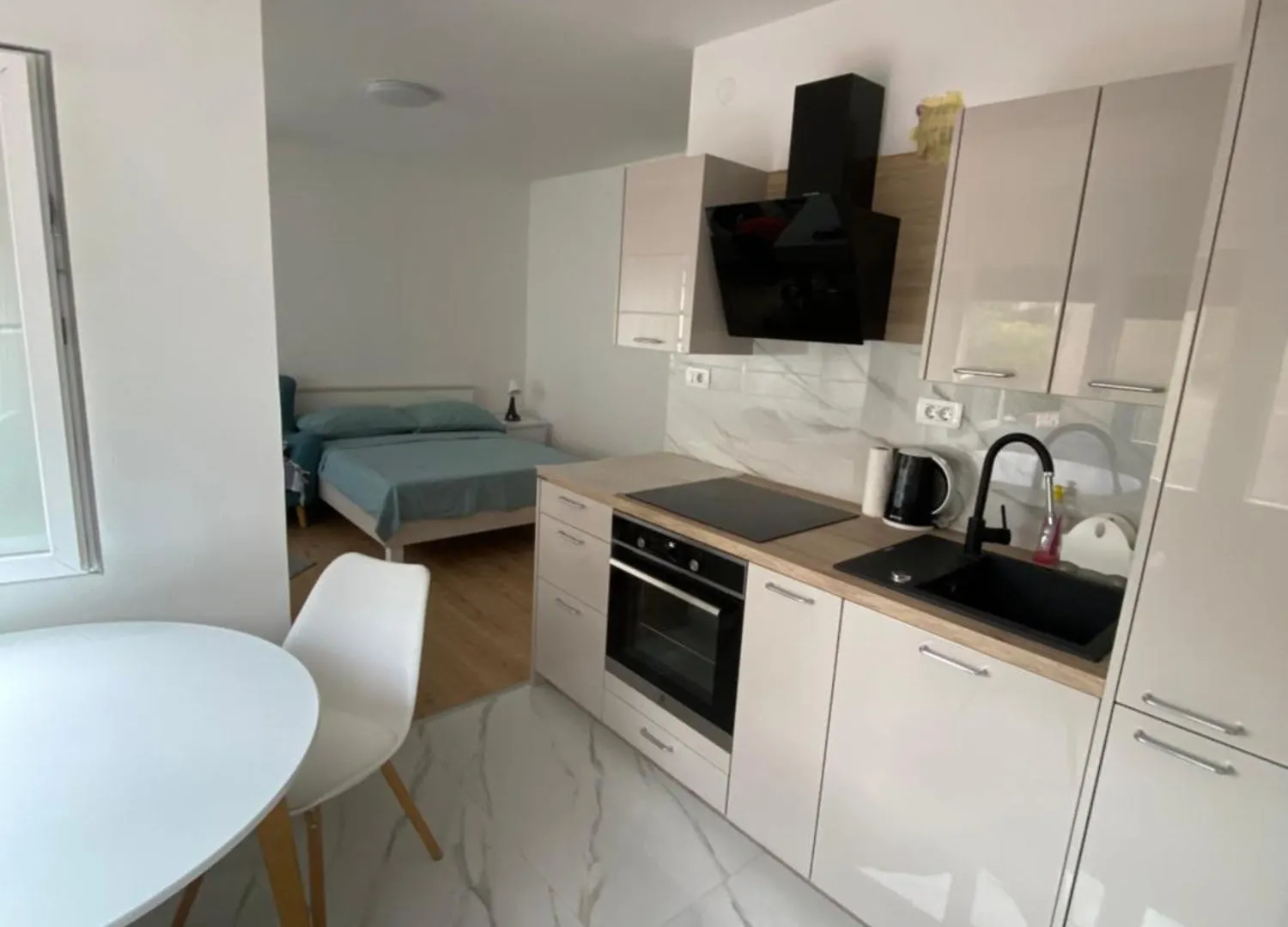 Paula Apartment Split